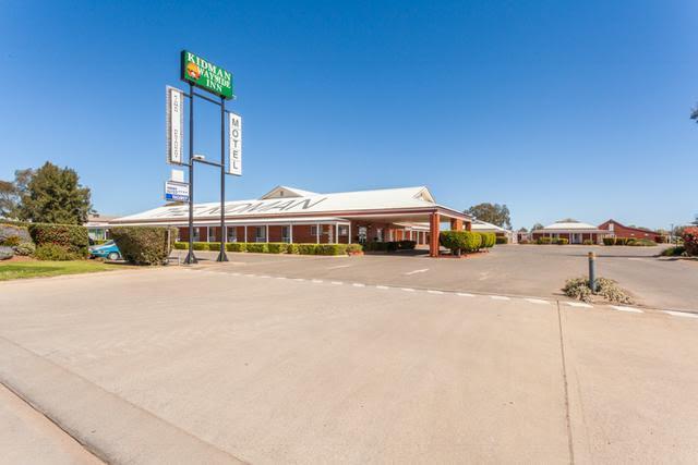 The Kidman Wayside Inn Грифит Екстериор снимка
