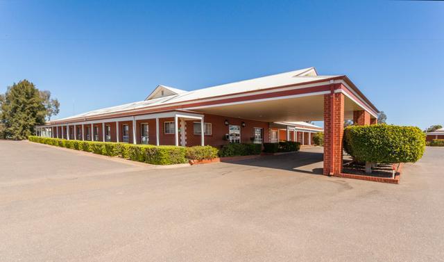 The Kidman Wayside Inn Грифит Екстериор снимка